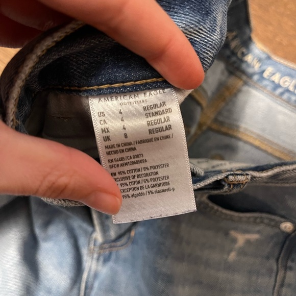 American Eagle Mom Jean - Picture 2 of 3